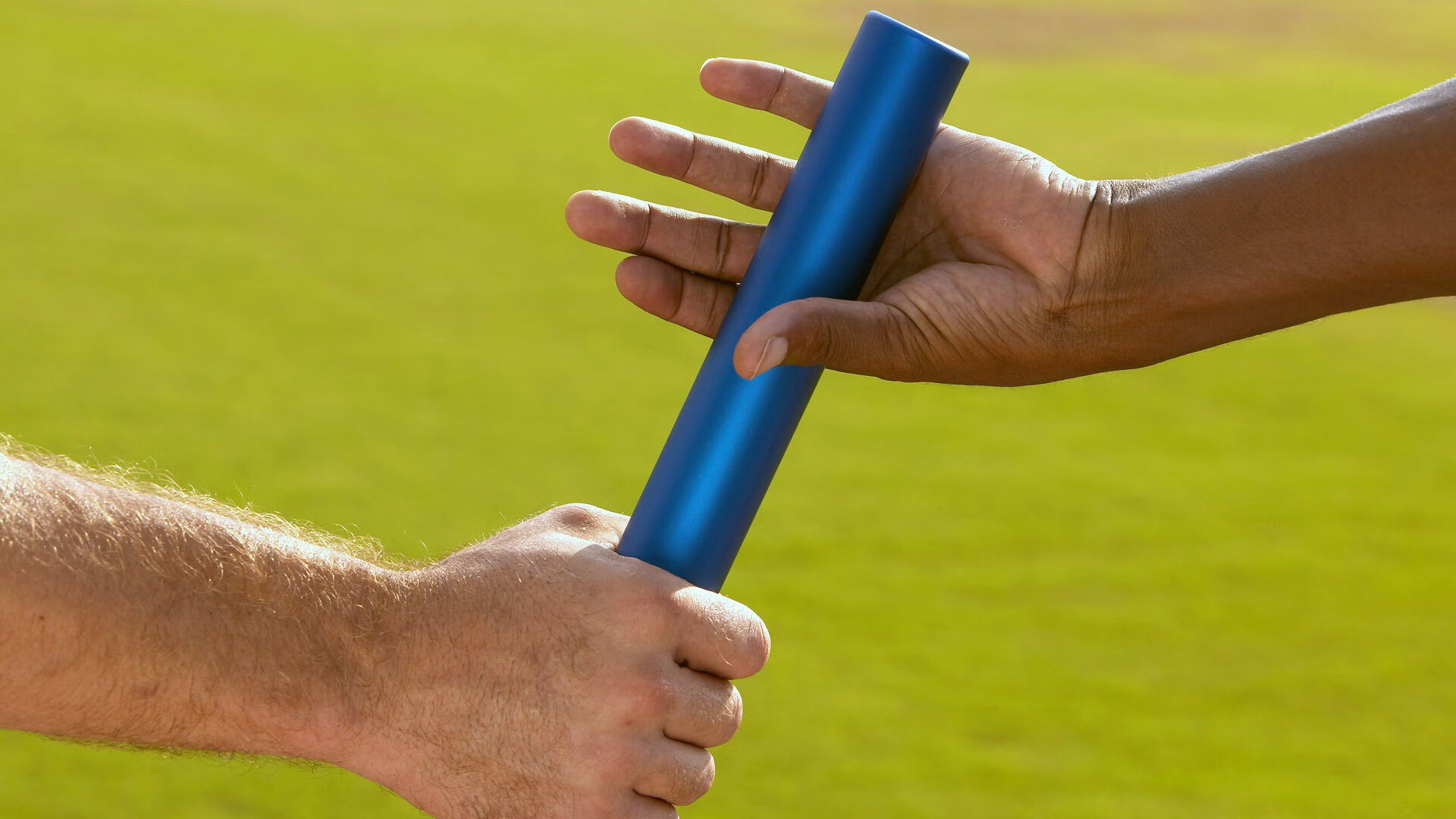 天津队在比赛中发挥出色，夺得关键胜利，天津队成员