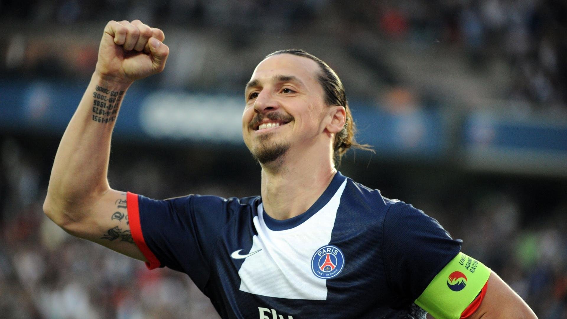 AIYOUXI.COM-曼联队长领衔进球，带领球队取胜，曼联最近3任队长