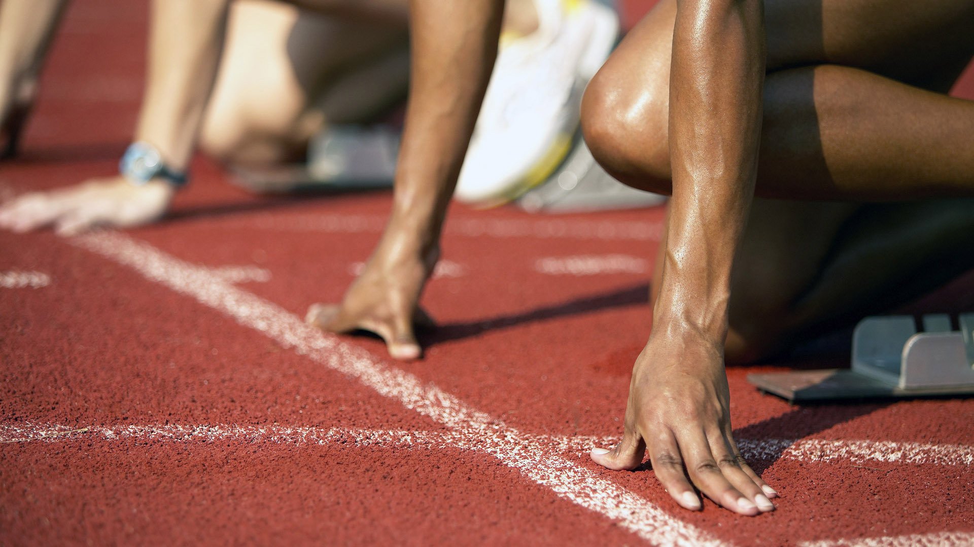 爱游戏平台-篮球技术精湛，精彩瞬间层出不穷，篮球技术术语大全